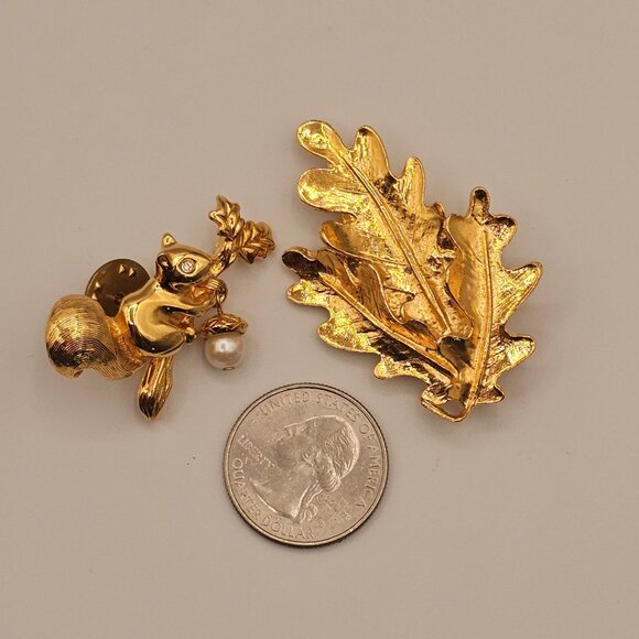 Avon GoldTone Squirrel Oak Leaf Fairy Cabin CottageCore Whimsy Fall Harvest Pins - Picture 12 of 13